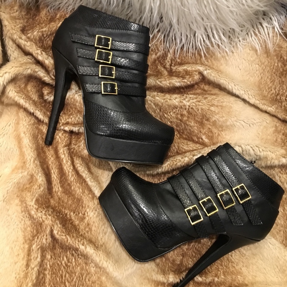 Leather booties